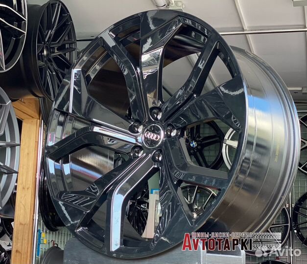 Диски r22 5-112 et26 RSQ8 black edition