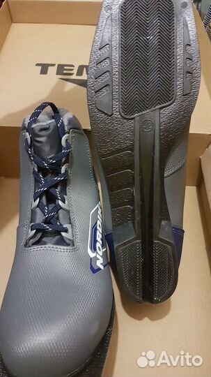 Новые лыжные ботинки размер 42