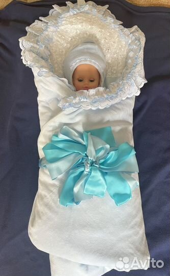 Комплект на выписку (одеяло, костюмы, ленты)