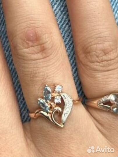 Золотое кольцо с топазом