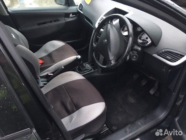 Разбор на запчасти Peugeot 207