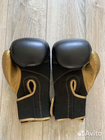 Боксерские перчатки clinch aero 12 oz