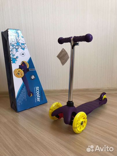 Новый самокат в коробке