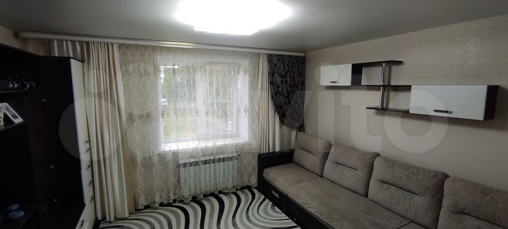 2-к. квартира, 42 м², 3/3 эт.