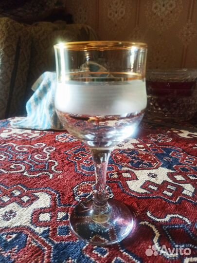 Хрустальные стаканы, фужеры, бокалы и рюмки