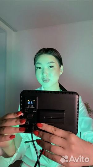 Цветной видеосвет p24c RGB + 2 штатива