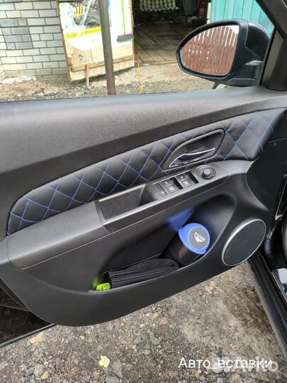 Вставки на двери+панель круз шеврале