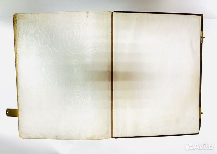 Старинный фотоальбом 19 век. Деревянная обложка
