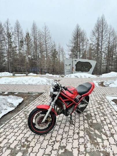 Suzuki bandit 400V
