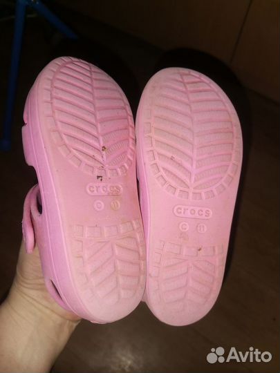 Босоножки crocs