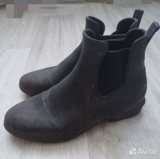 Ботинки,краги,шлем,хлыст-для конного спорта