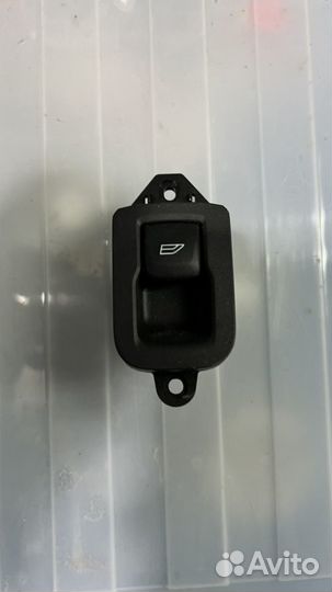 Блок кнопок стеклоподьемника