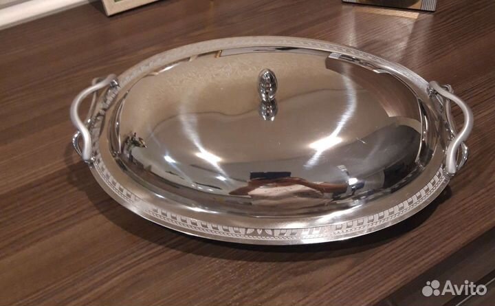 Блюдо с крышкой,овальное, стальное,Италия, новое