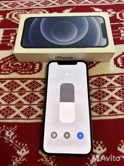 iPhone 12, 64 ГБ