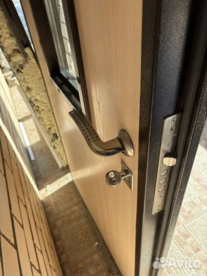 Дверь входная железная бу