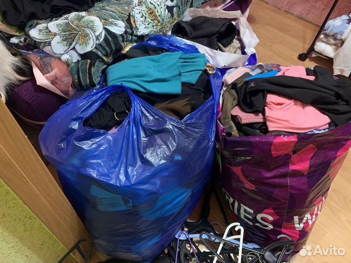Пакетом женские вещи 42 44 46