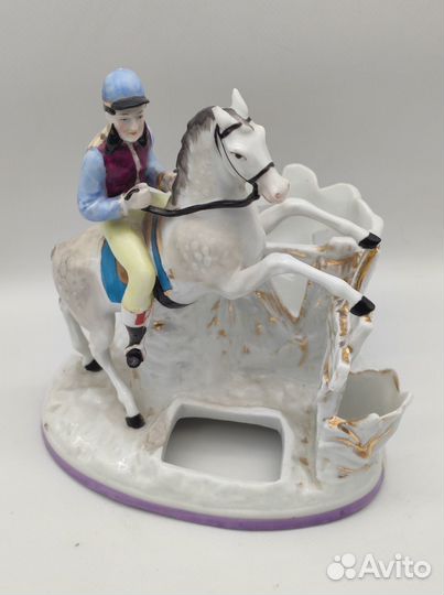Карандашница салфетница фарфор Жокей высота 17
