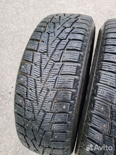 Roadstone Winguard WinSpike 215/60 R16