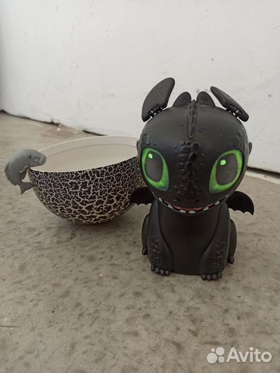 Интерактивный Беззубик Dragons в яйце