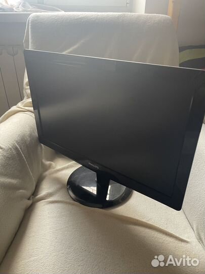 Монитор Philips 17