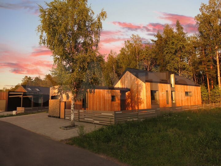 Дом 175,4 м² на участке 8,5 сот.