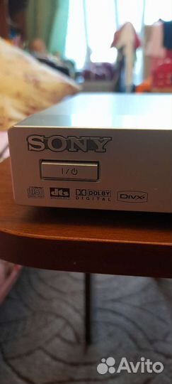 S0NY. CD/DVD player