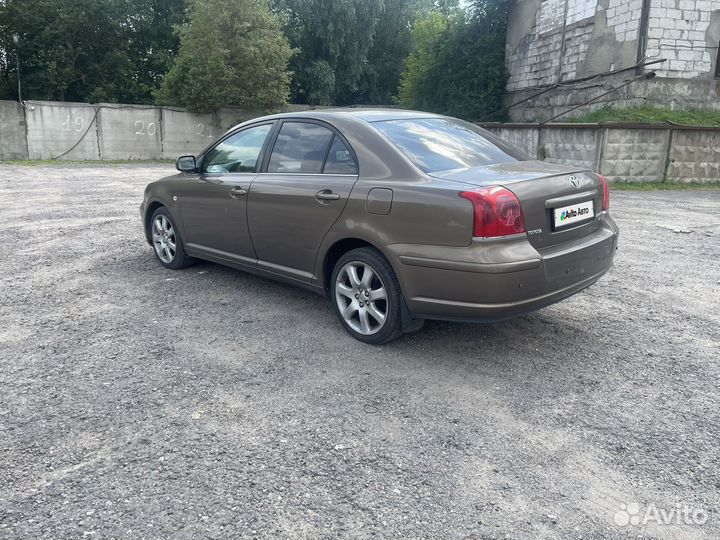 Toyota Avensis 2.0 AT, 2004, 325 000 км