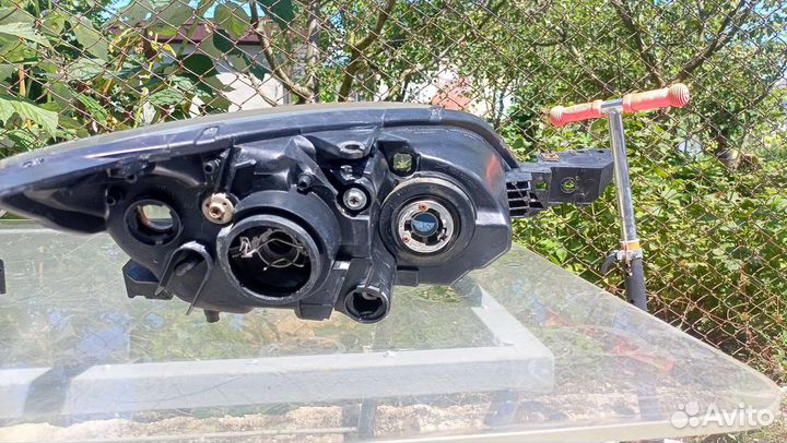 Фары mazda 3 бк хэтчбек