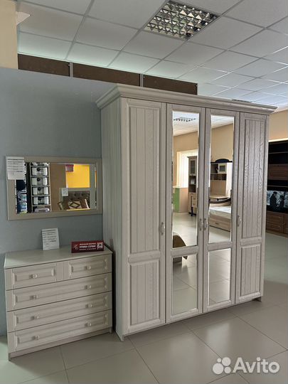 Корпусная мебель на заказ (Шкаф/Комод/Зеркало)