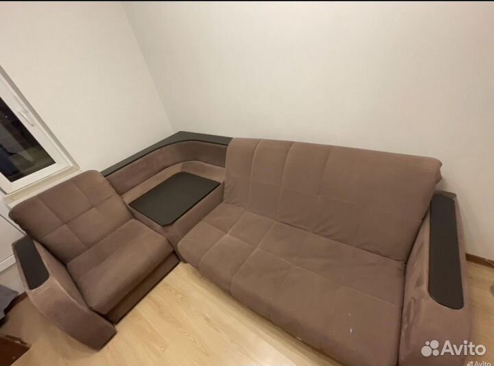 Большой угловой диван раскладной бу