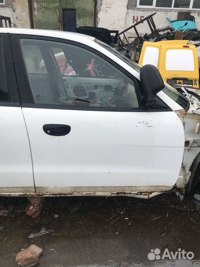 Стекла на Daewoo Nubira