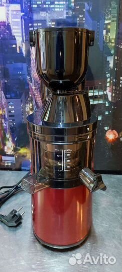 Соковыжималка шнековая новая