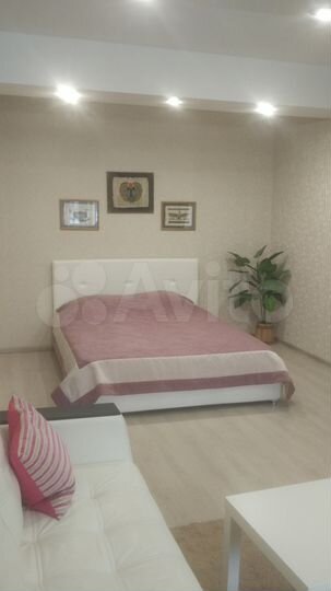 1-к. квартира, 42 м², 2/5 эт.