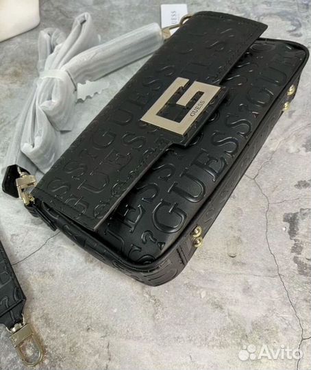 Сумка Guess