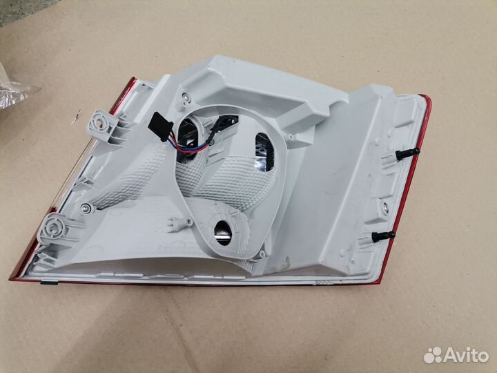 Фонарь задний левый Skoda Octavia A7