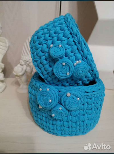 Вязаные корзинки ручной работы