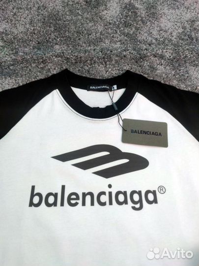 Футболка balenciaga