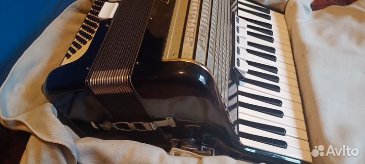 Аккордеон weltmeister 3 4