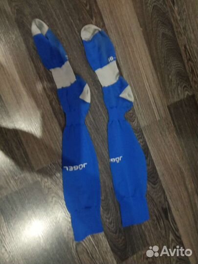 Футбольные форма, гетры, щитки