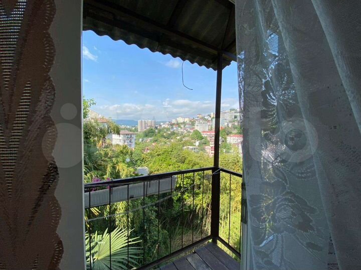 Комната 17 м² в 3-к., 2/2 эт.