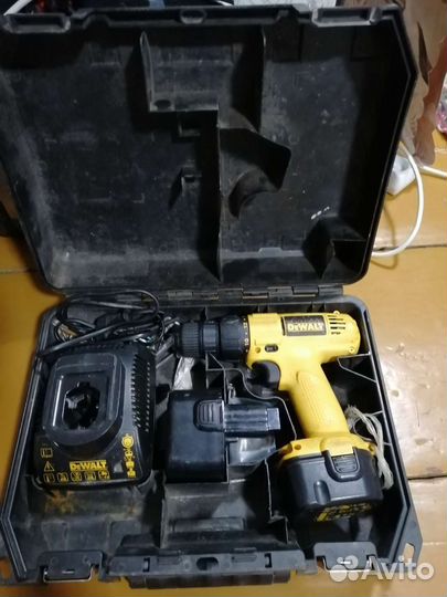 Шуруповерт dewalt бу