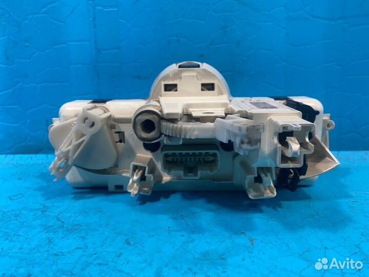 Блок управления отопителем Renault Megane 2 LM1A