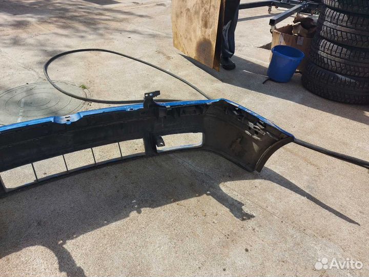 Фольцваген Гольф 4 бампер передний б/у