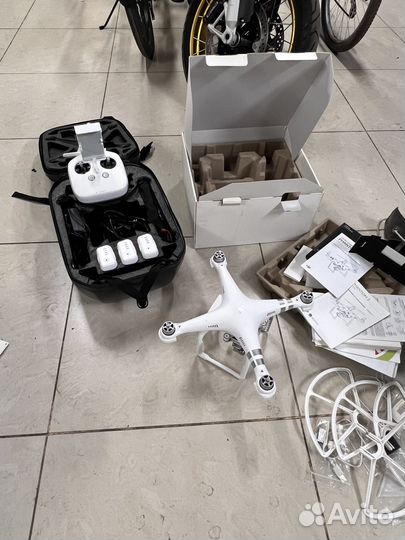 Квадрокоптер dji phantom 3