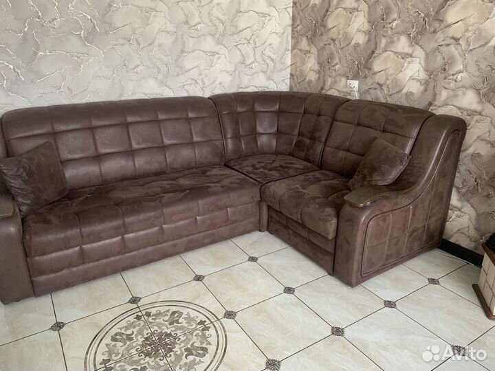 Угловой диван