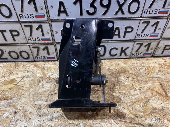 Педальный узел Ваз Нива 21214