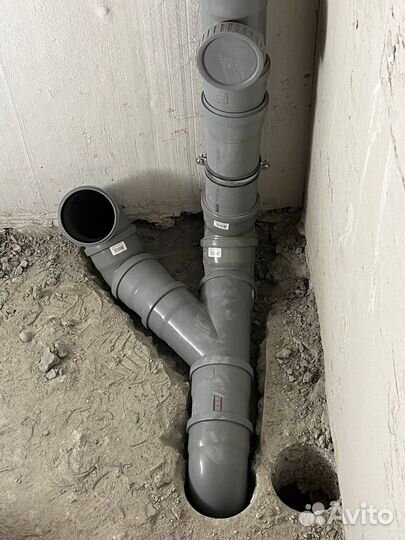 Прокладка труб канализации