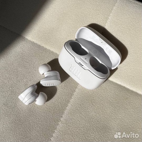 Беспроводные наушники JBL tune 130nc TWS