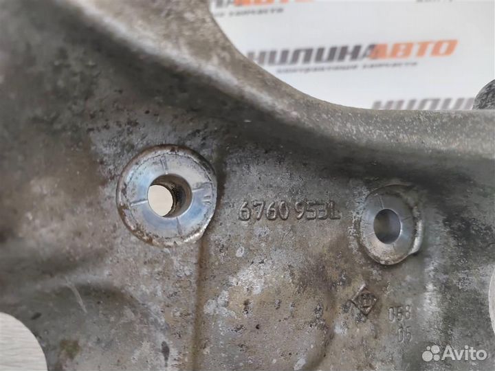 Кулак поворотный левый BMW 5 E60 E61 2003-2009