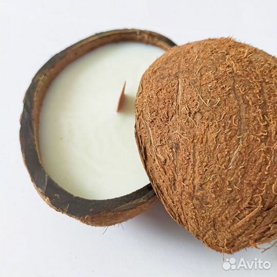 Свеча в кокосе